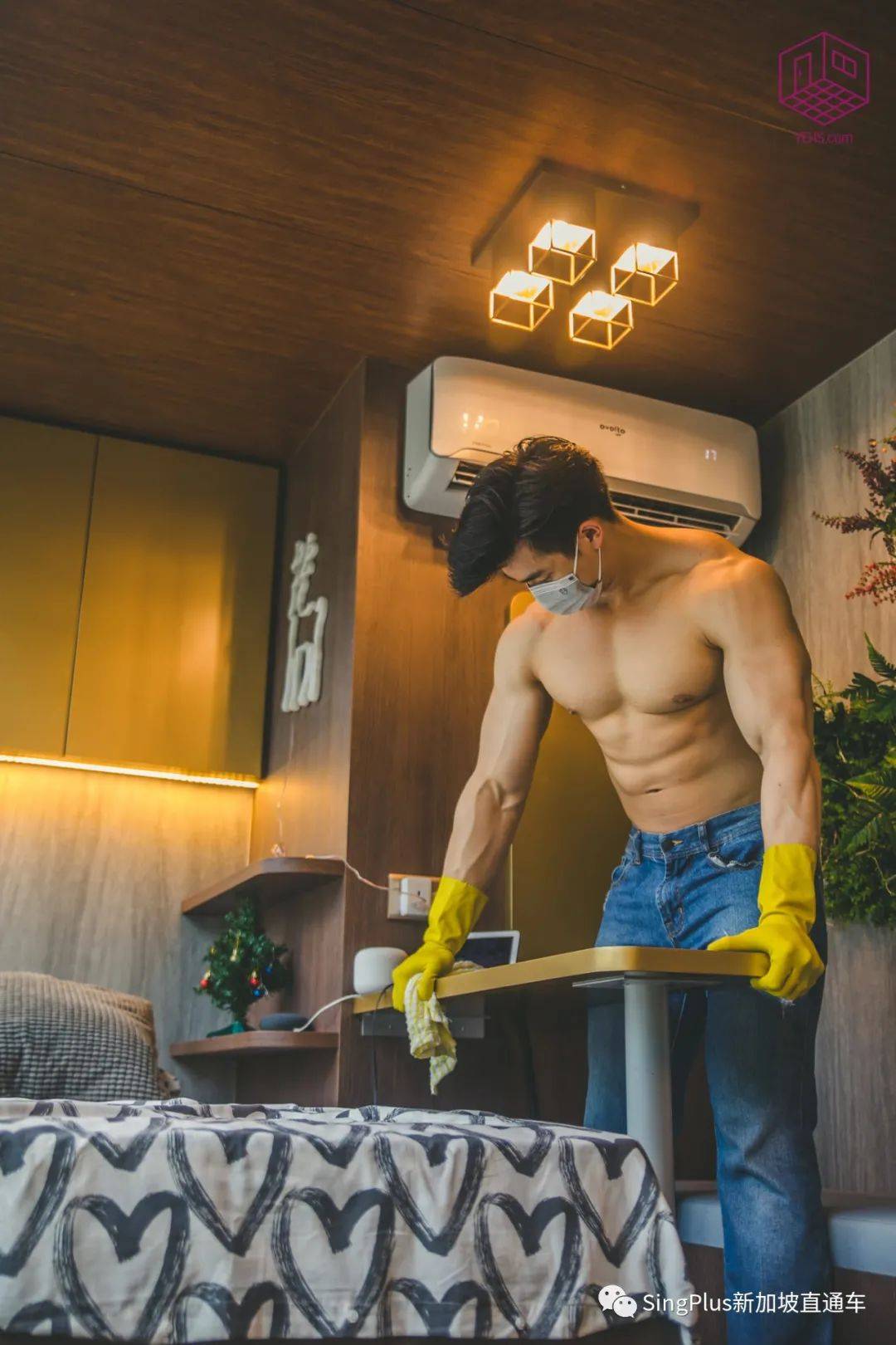 噴了！這間新加坡公司提供肌肉男上門清潔服務