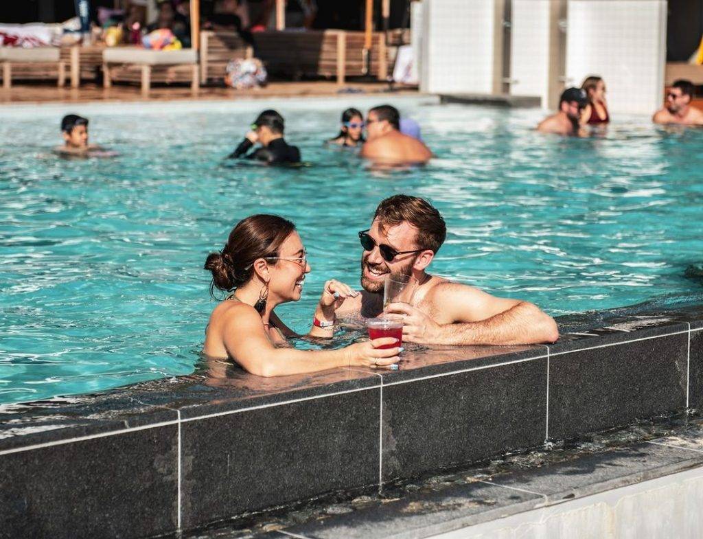 聖淘沙Rumours Beach Club🏖撲進泳池遨遊，享受陽光沙灘☀想要假裝Bali度假就來這