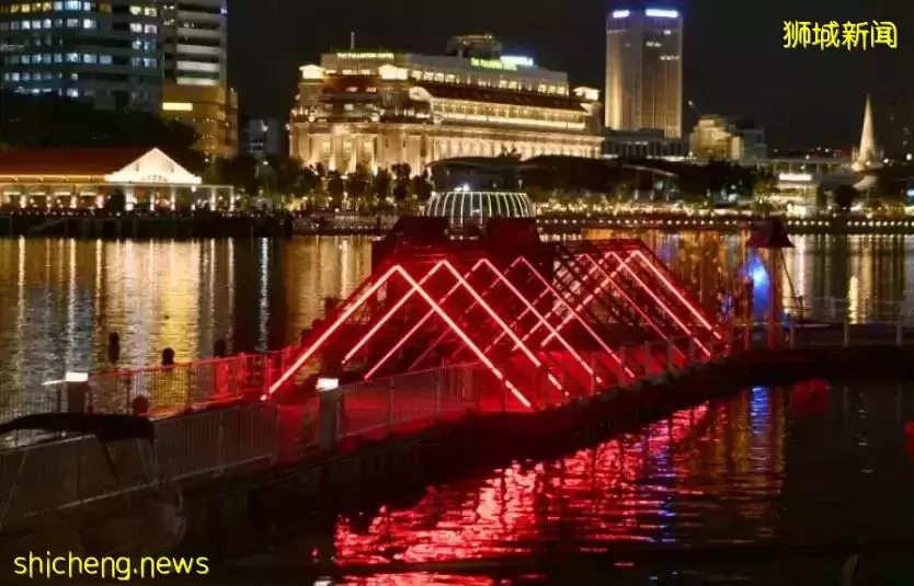 新加坡因疫情停办两年的灯光秀重现，场面疗愈到破防