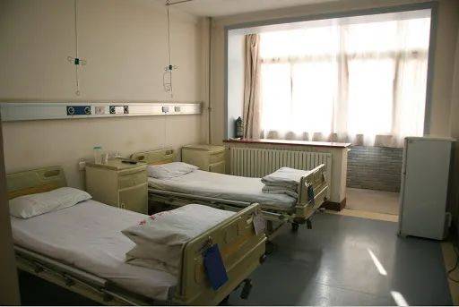 定居新加坡的新移民,国内年迈的父母养老问题咋解决