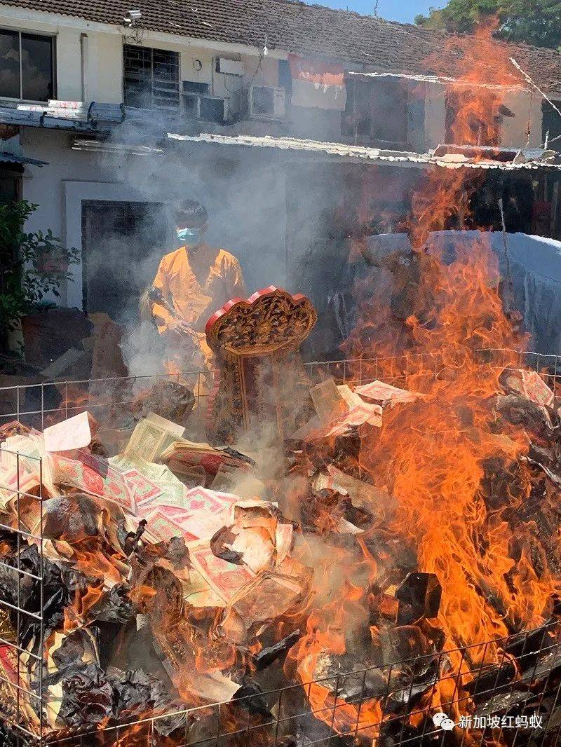 新加坡紅燈區附近的巷子走入曆史　連神像都必須漂洋過海去馬來西亞安家