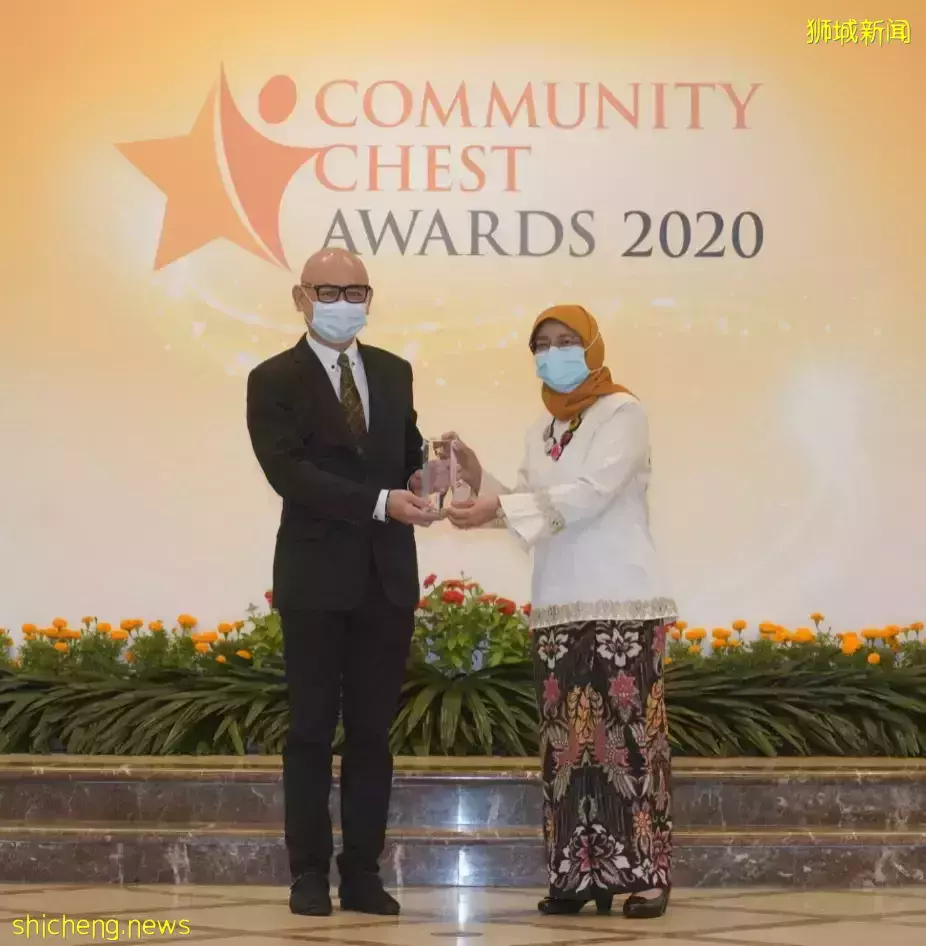 喜大普奔！新加坡中部居民們慶祝這個好消息