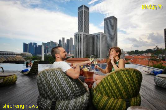 回顾新加坡56周年国庆检阅礼：总统哈莉玛发表致辞演讲，美国国务卿布林肯表示祝贺