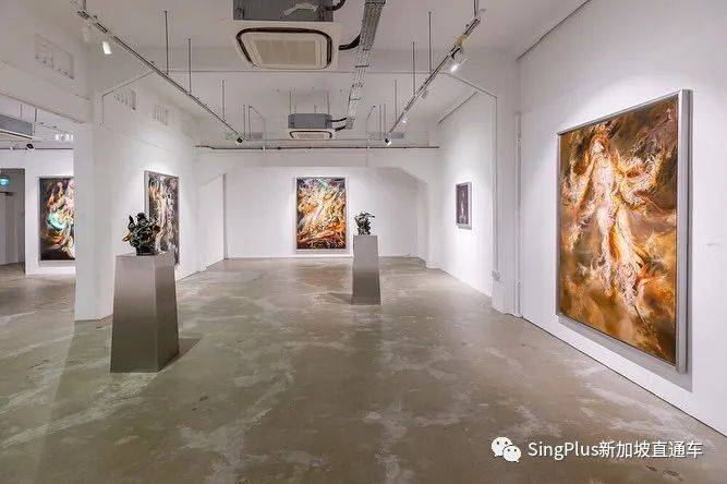 居然有人願意一天都泡在新加坡吉爾曼軍營?有點兒意思