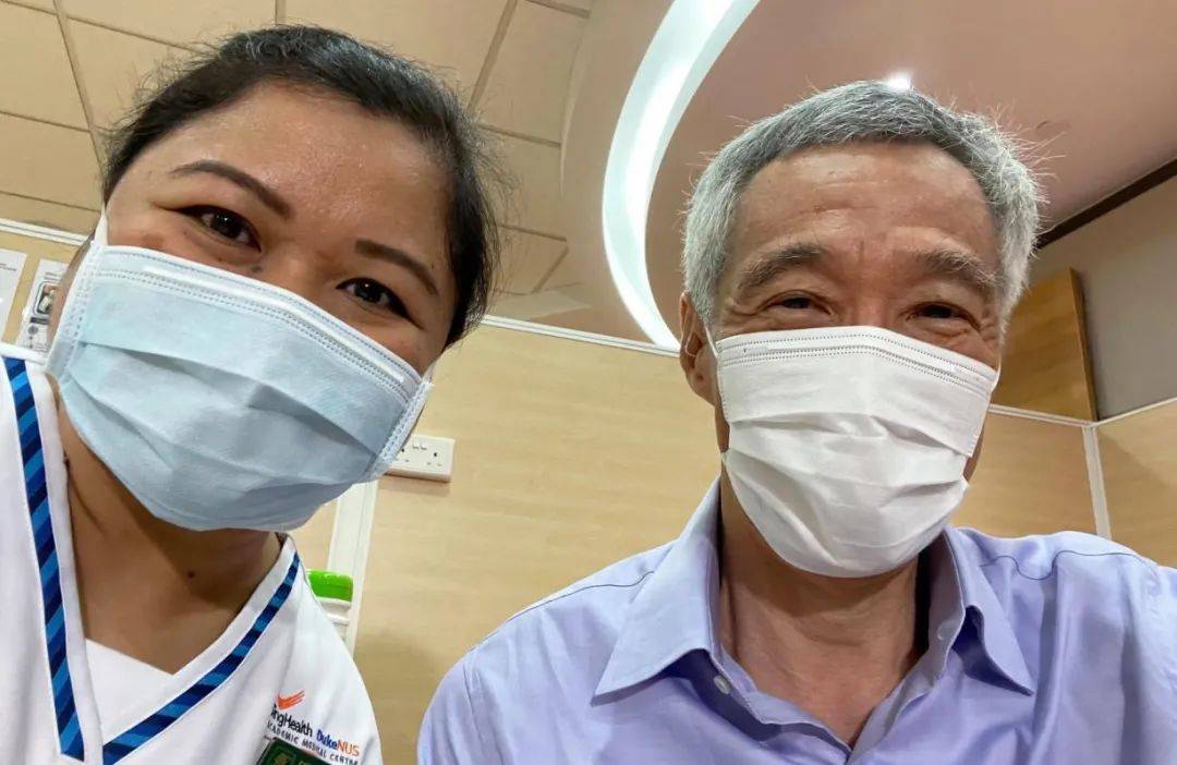 李顯龍:打完疫苗這幾天感覺良好!收到這個簡訊,就輪到你了