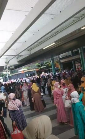 ◤獅城疫情◢各地湧現人潮群聚 新加坡開齋節 好熱鬧