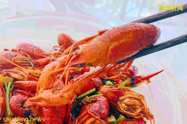 这份网红烤鱼自带加热烤盘!在家也能吃热腾腾的大餐