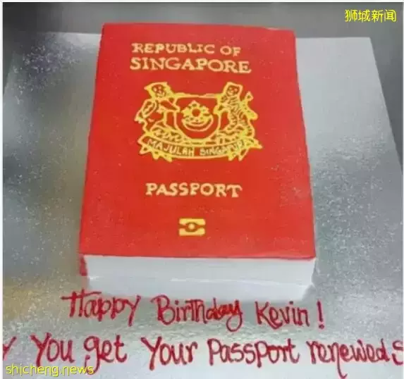 新加坡“护照蛋糕”刚走红引来大麻烦，差点把自己送监狱