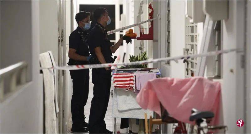 兀兰黑夜血案 男子疑被激怒挥刀冲下楼砍人