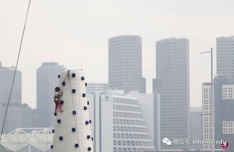 新加坡教育部：烟霾若达危险水平考虑停课 各校做好应对措施确保学生健康