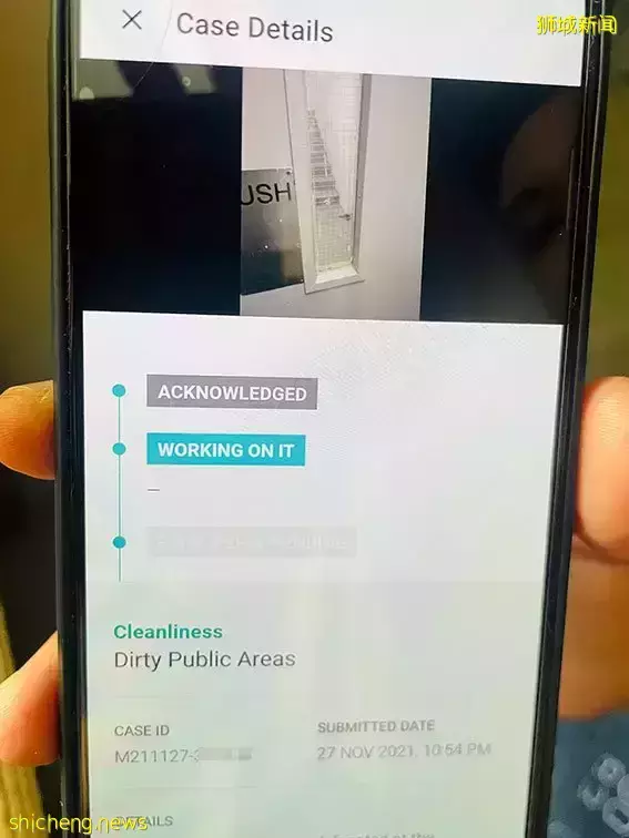 开门见屎！ 楼梯口 一大坨