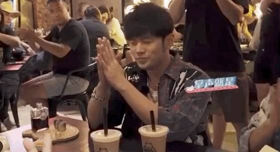 新加坡最好吃的鹵肉飯!!帶上你的味蕾假裝去台灣!!超正宗&創新鹵肉飯全覆蓋