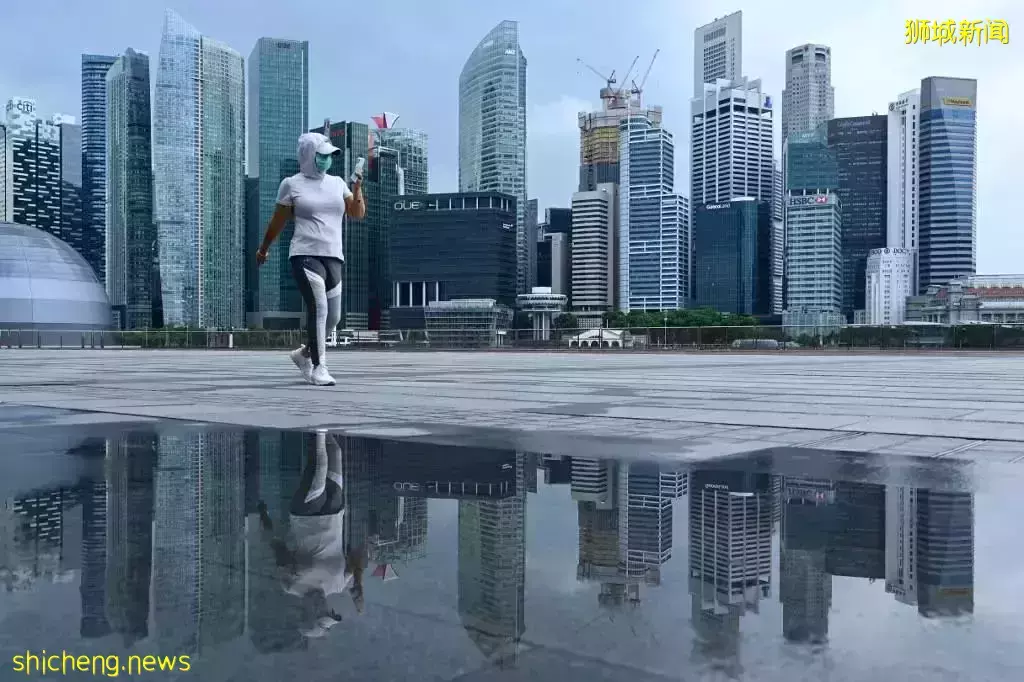 奥密克戎毒株敲响警钟，为何新加坡逛街人潮依然汹涌