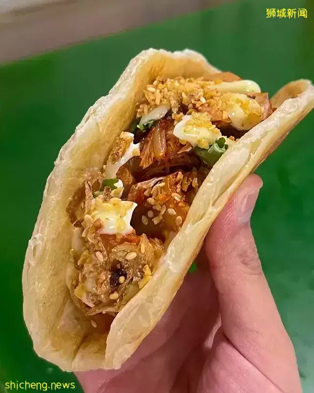 Shiba Roti自创新加坡版Taco🌮饼皮改用印度煎饼,丰富馅料加自制酱汁,一份下肚超满足✨