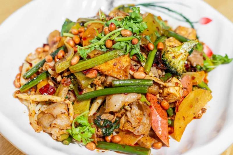 $6666大錦鯉又來了!去年火爆麻辣香鍋旗艦店又開新店了