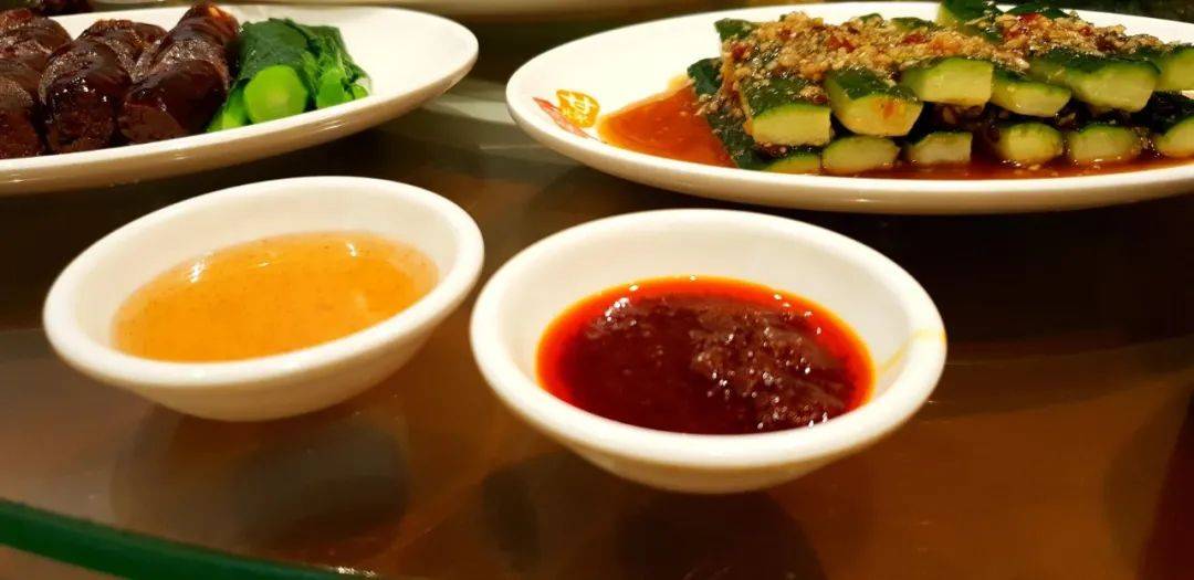 甘牌燒味聯手潮州發記首創新年盆菜和金鴨