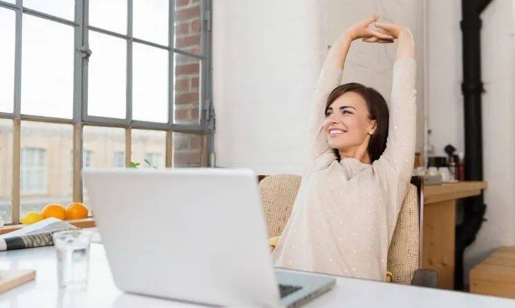 “我也怕獨自猝死在家裏”，單身人口暴增，新加坡真的適合獨居嗎