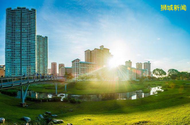 “因爲疫情,你們最終都離開了新加坡!我決定還是留下~”