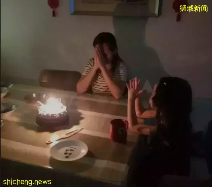 新加坡“爱心生日蛋糕”走红，人生中第一个生日让女佣当场泪崩