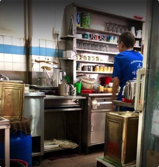 過了半個世紀的古早味食譜！58 Lengkok Bahru”肉脞面”