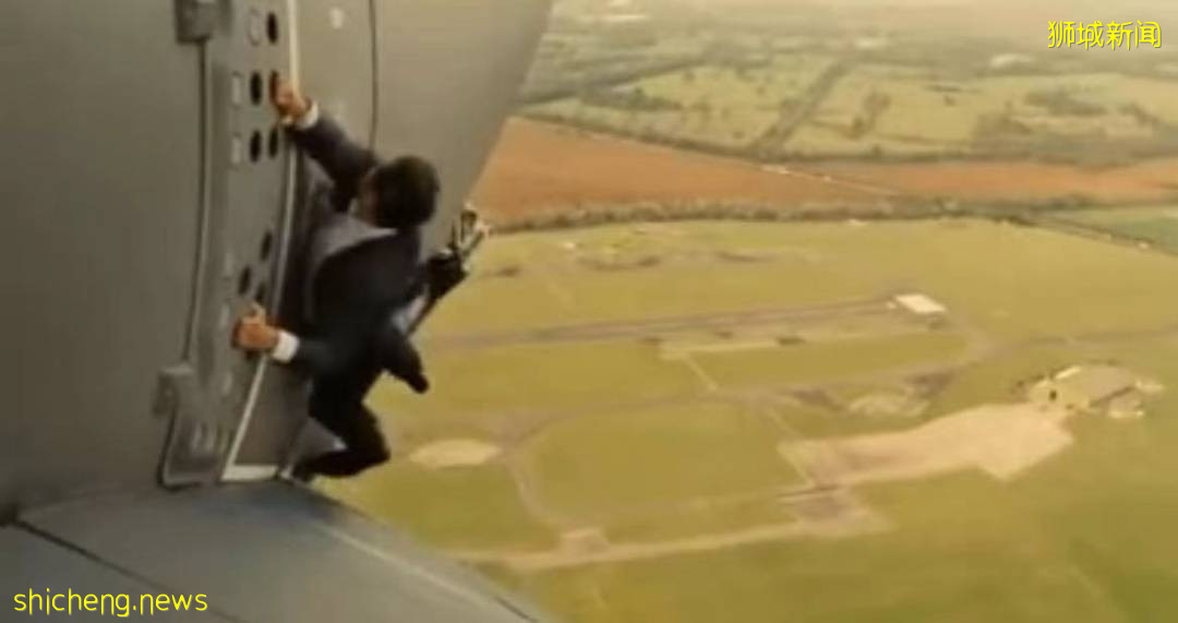 李光耀又“神預言”了美國和阿富汗？一夜變天！難民扒飛機高空跌落，自拍視頻曝光