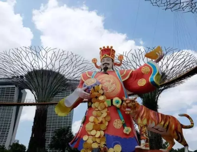 今年春到河畔允許更多人參加，載歌載舞快來看看吧