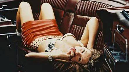 黑吃黑?當新加坡援交女大學生遭遇假警察