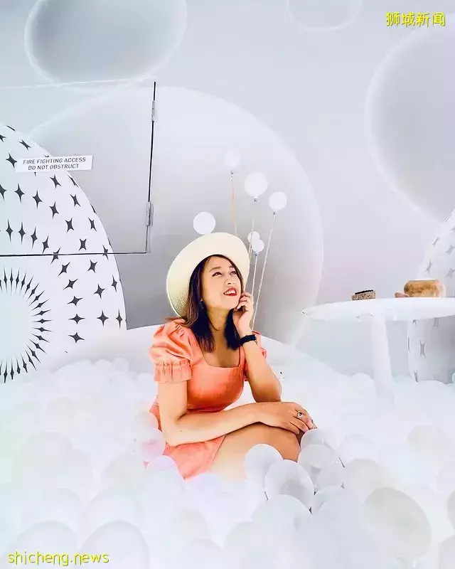 Smile Dessert第三间分行来到Funan Mall!银白梦幻主题,海洋球池+巨型玩偶,怎么拍都很美🤩