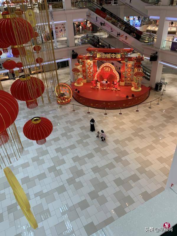 行管令加上獅城客來不了 新山年貨市場陷嚴冬