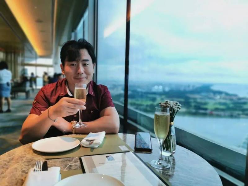 從初中畢業生到化妝師 我在新加坡的奮鬥史