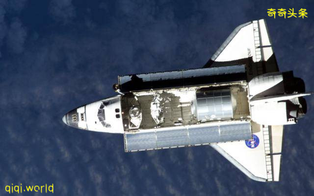 马斯克再次创造航天历史！SpaceX新“奋进号”成功对接空间站!