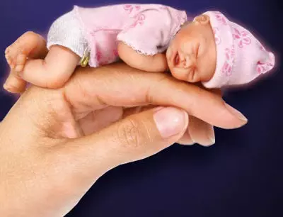 她，懷孕25周就生下孩子！寶寶出生後，在醫院躺了一年多