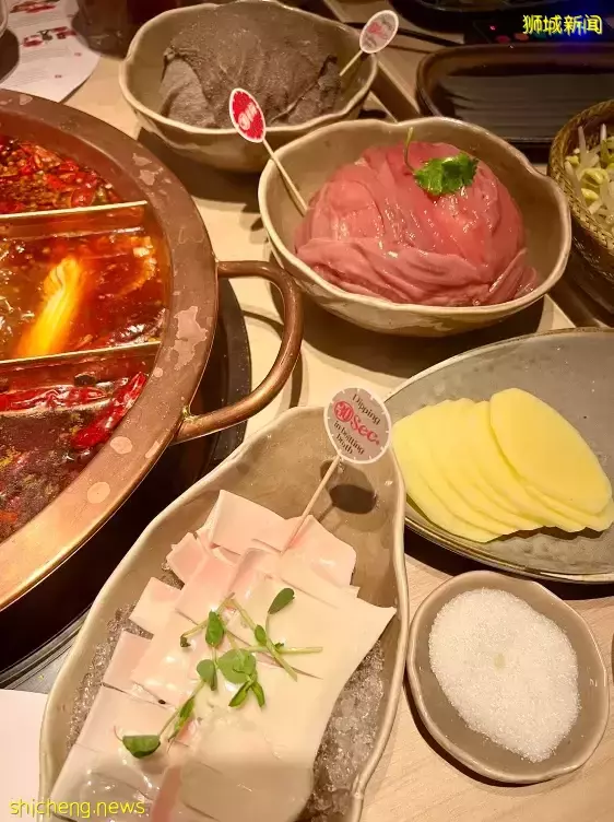 莆田创始人把正宗重庆火锅带到新加坡, 方叔叔重庆老火锅”汤底$7/人”