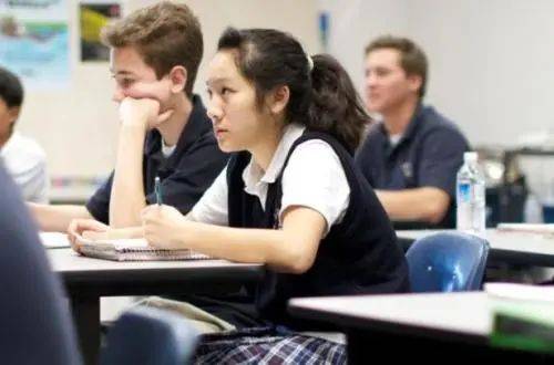 UWC创始人分享国际教育形势的变与不变，留学选择题看他怎么说