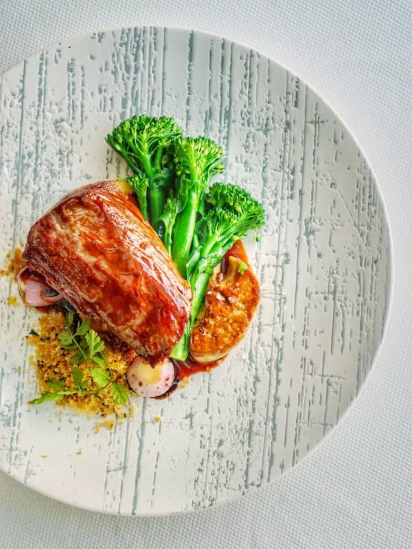 意大利舌尖上的藝術,落地濱海灣,帶來血統純正、愛吃巧克力的和牛