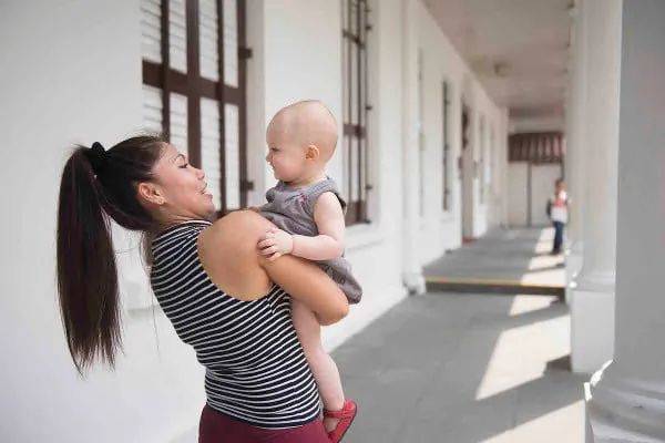 疫情下的新加坡女傭有多難找？撒謊、偷東西、亂交男友、還被幾個家庭爭著要