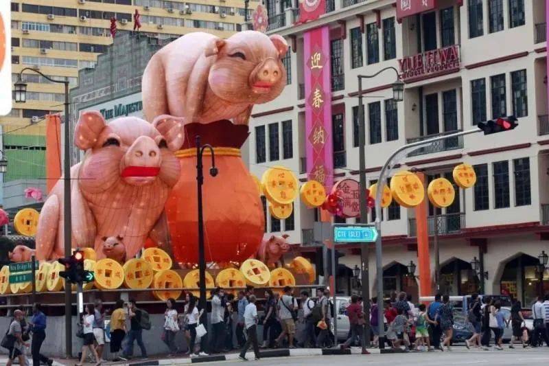 中秋明月夜,今宵歡樂多! 樂評牛車水燈飾