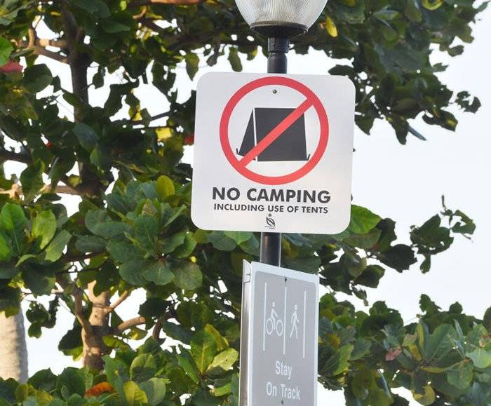 ◤新国CCB◢ 樟宜海边人潮汹涌 一家十四口席地野餐