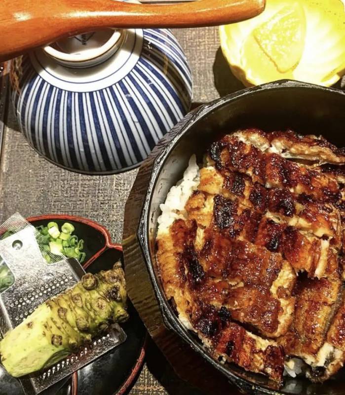 去哪里邂逅撞脸彭于晏,拜师周杰伦的坡国帅哥