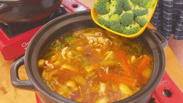 文庆新食代新店开业狂送霸王餐!还有招牌鸡公煲集赞免费领