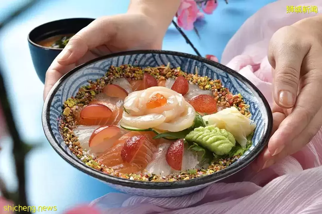 水果寿司+火焰拉面+中式点心下午茶，根本吃不过来