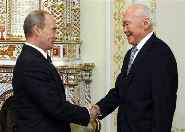 新加坡國父李光耀，功過留與後人說