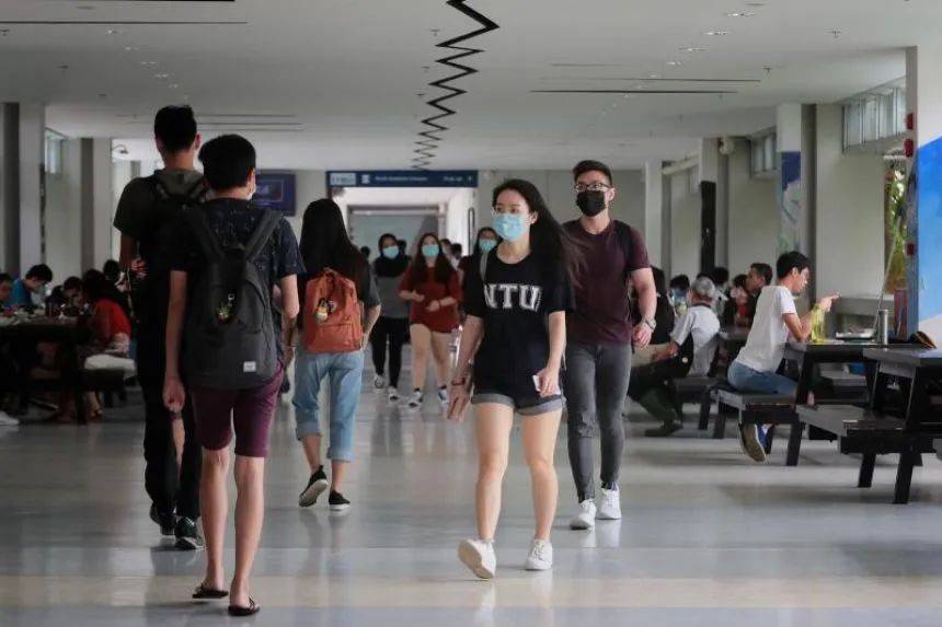 新冠疫情影响之下，新加坡大学现状如何？教育部未来又作何打算