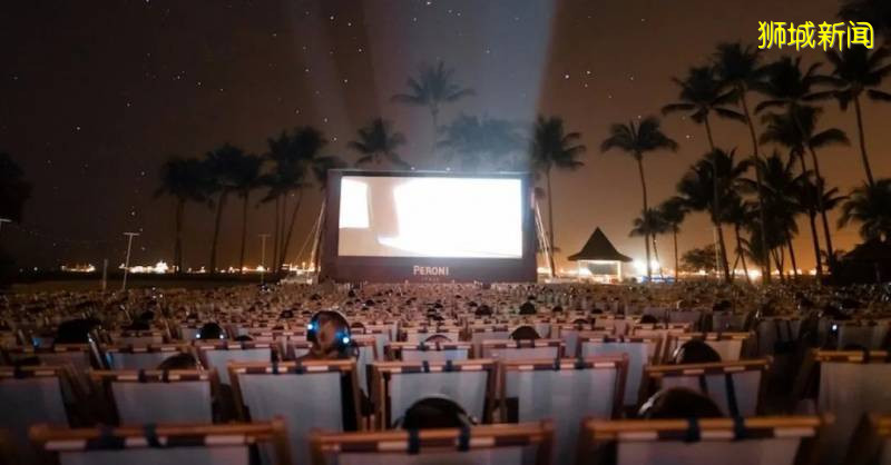 新加坡露天電影院回來啦~每車僅需18元，還贈送2個漢堡2杯飲料！！絕對神仙價格