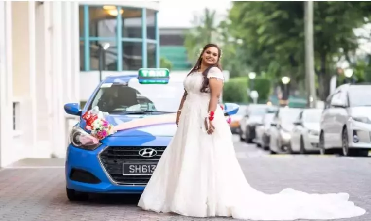 新加坡新娘出嫁感動網友，出嫁乘坐父親開了19年的“計程車”