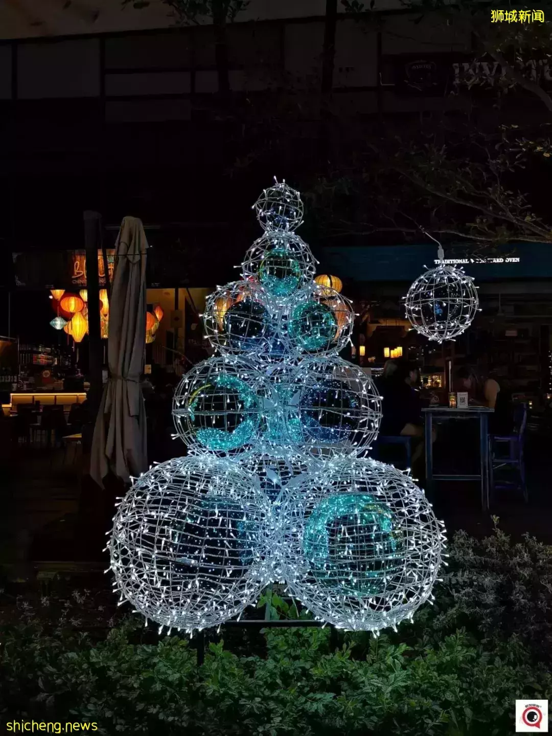 乌节路圣诞装饰实拍!全新加坡2021年最美圣诞树即将揭晓