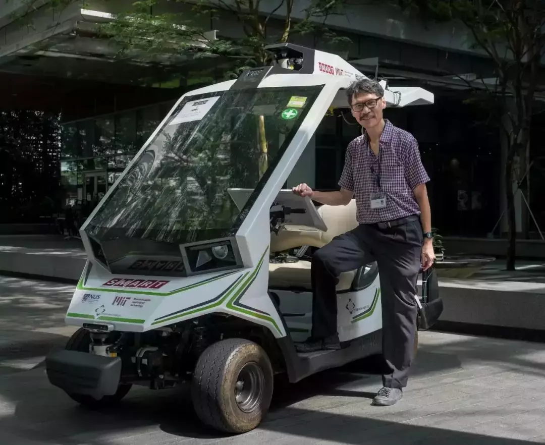 NUS校园内测试无人驾驶装置