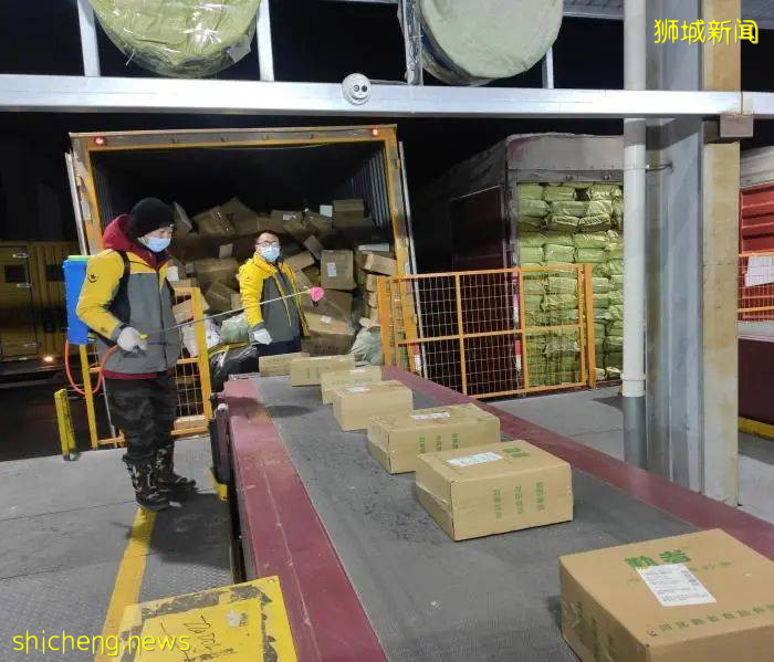 新加坡專家表示，無證據顯示快遞包裹表層，會成冠病病毒傳播媒介​