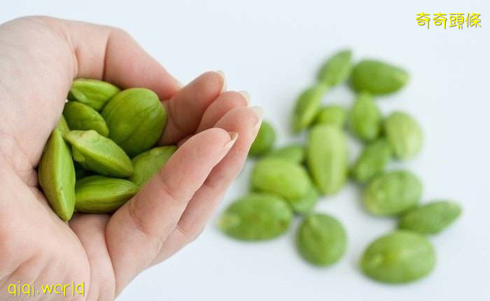 衛生部建議民衆常吃臭豆!除了可提高免疫力,還可預防便秘、貧血、抑郁症等疾病!