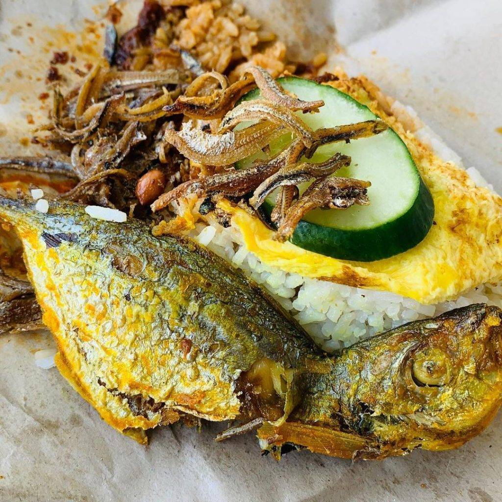 34年不起价👏 大巴窑爆火S$1椰浆饭!煎蛋+炸鸡配Sambal🤤 早午晚餐都想吃